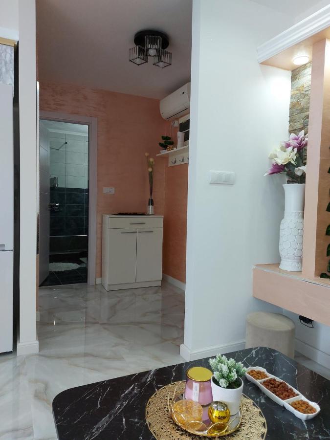 Apartman Star Lux Kula Exterior foto